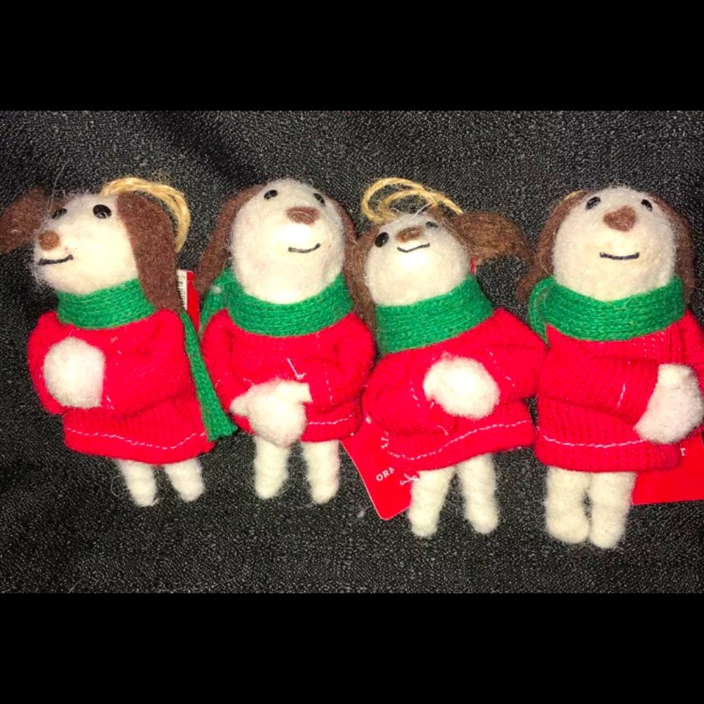 New Target Wondershop 2019 Set Of 4 Dog Ornaments Red Sweaters Green Scarves